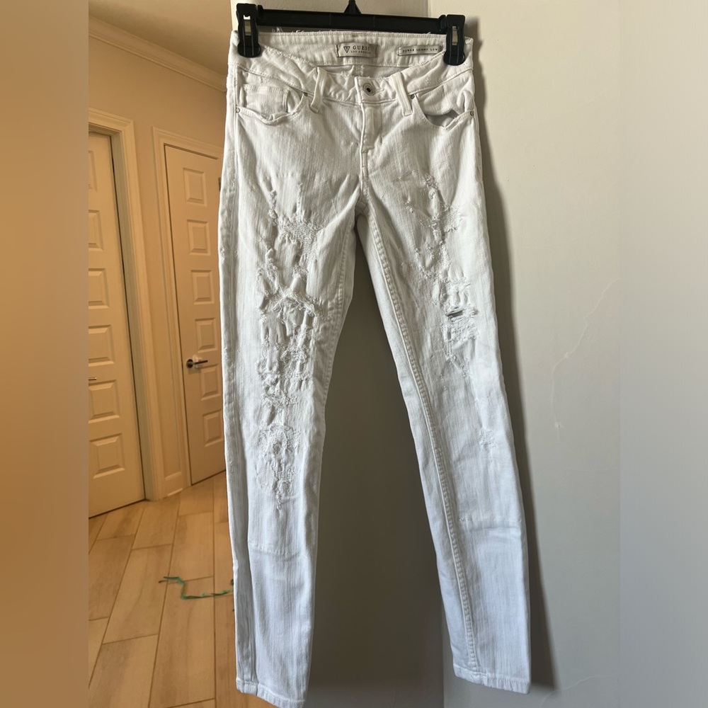 Guess distressed power skinny low white denim